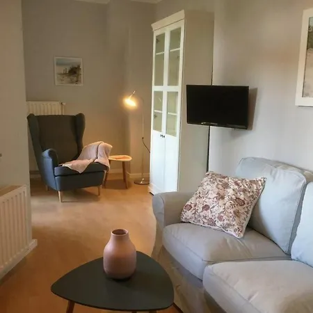 Huus Thuesi - Abc264 Apartament *